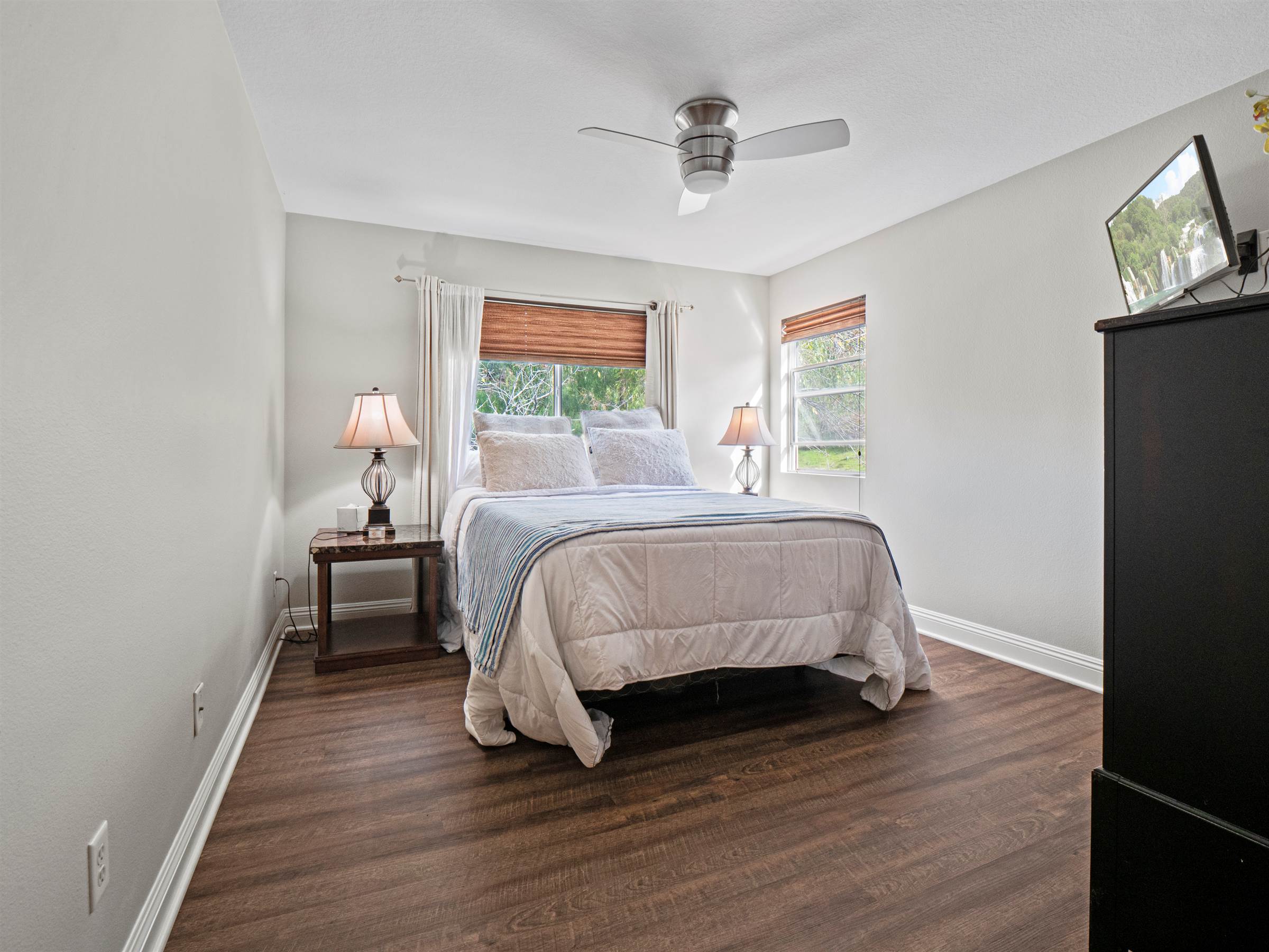 22136 Crestline Trail, Saugus, CA 91390