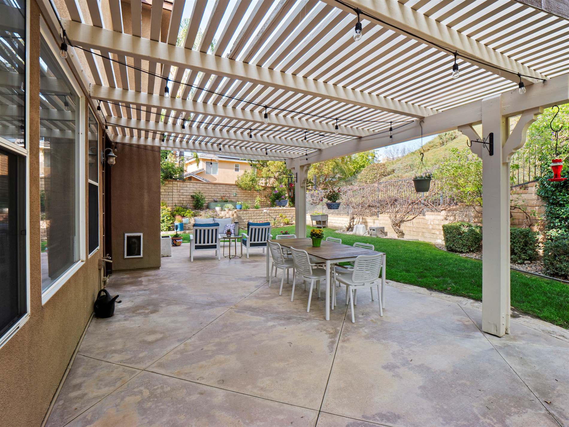 22136 Crestline Trail, Saugus, CA 91390
