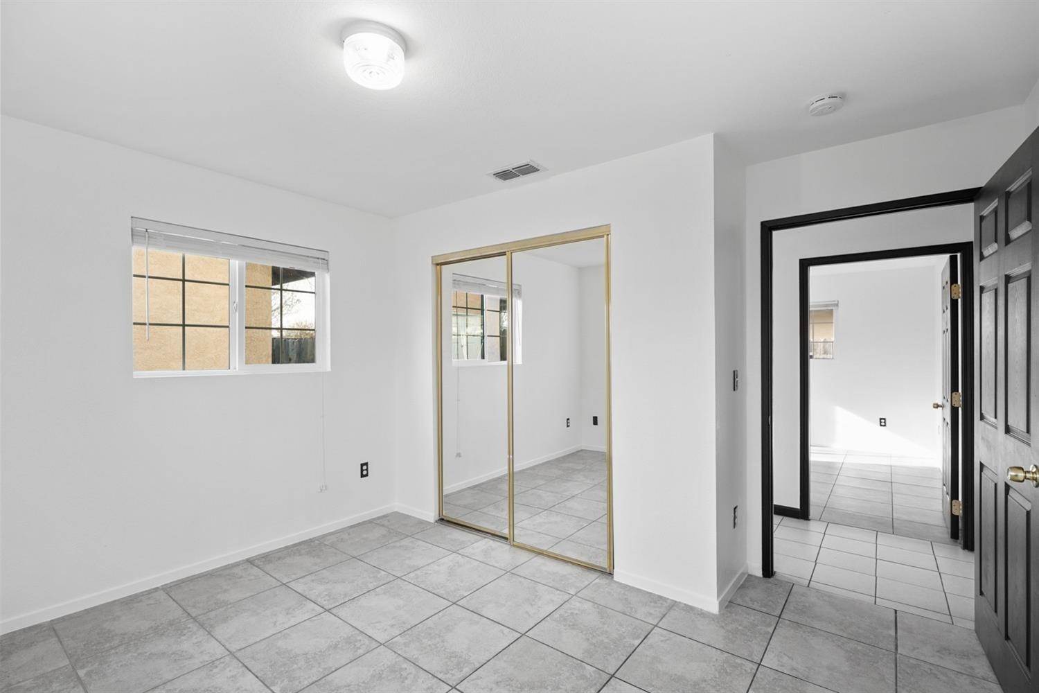 5976 Power Inn Road, Sacramento, CA 95824