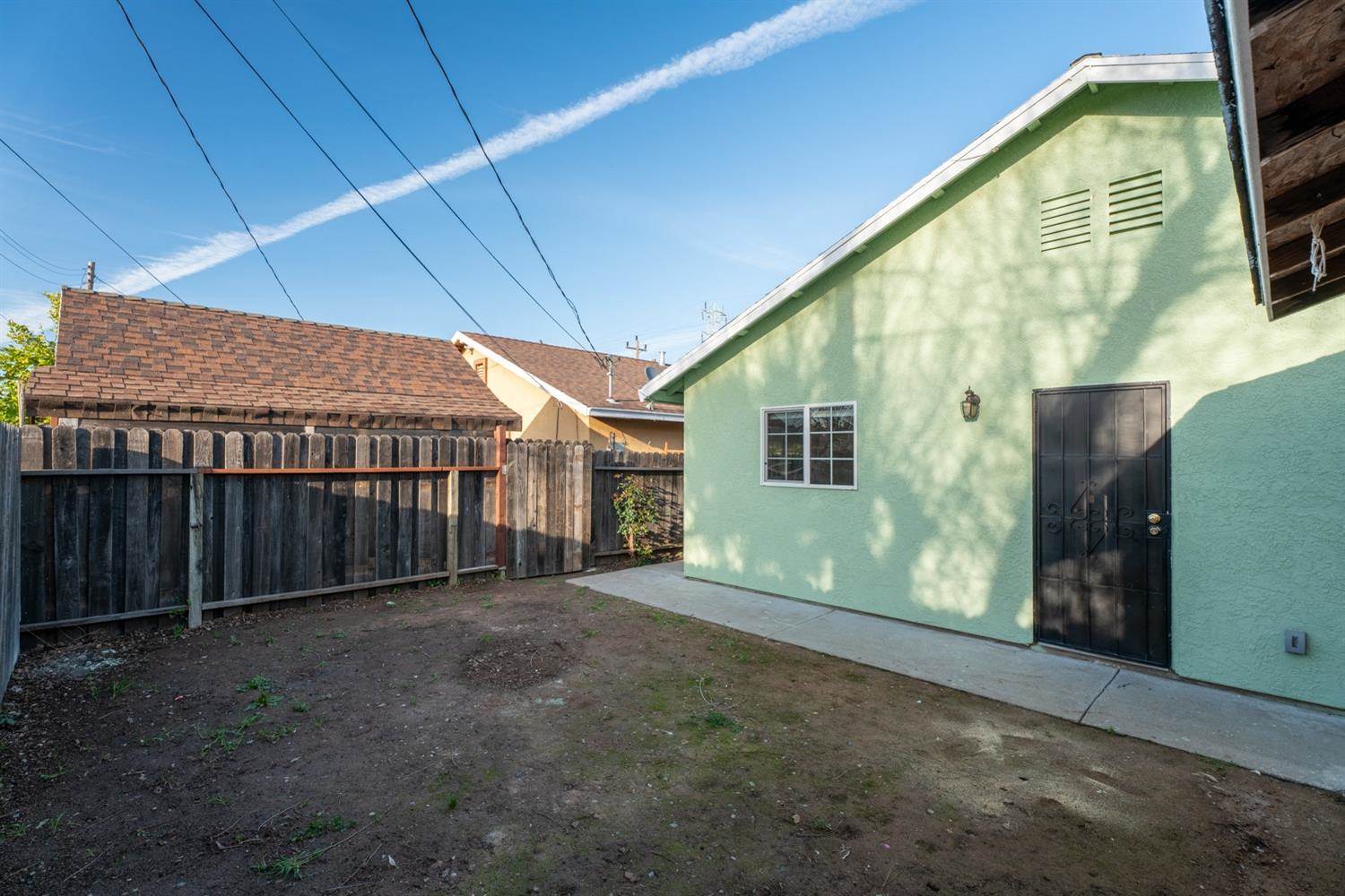 5976 Power Inn Road, Sacramento, CA 95824