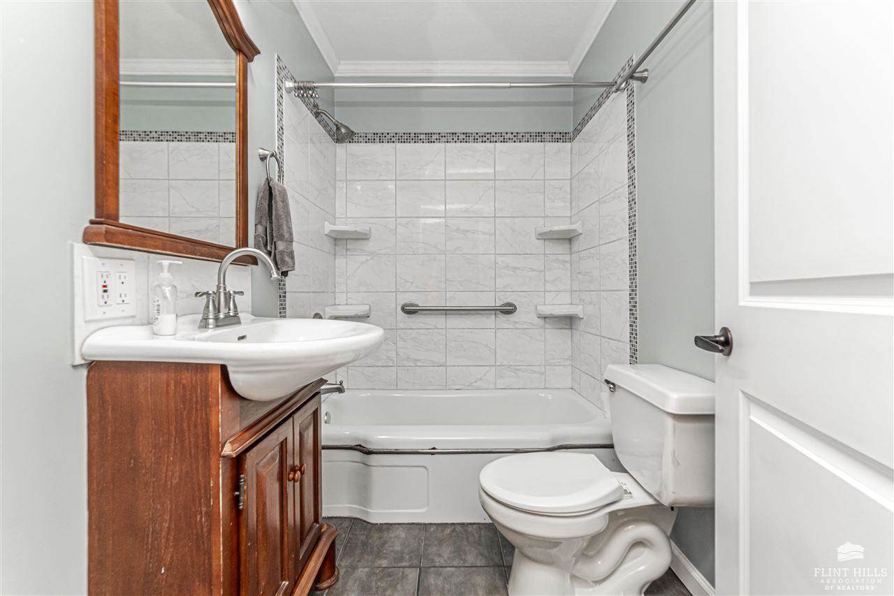 518 West Ash Street, Junction City, KS 66441