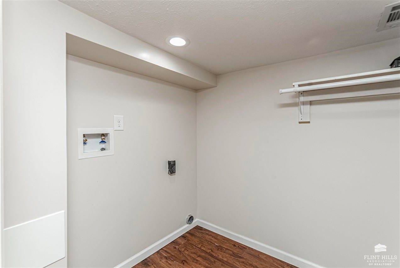 518 West Ash Street, Junction City, KS 66441