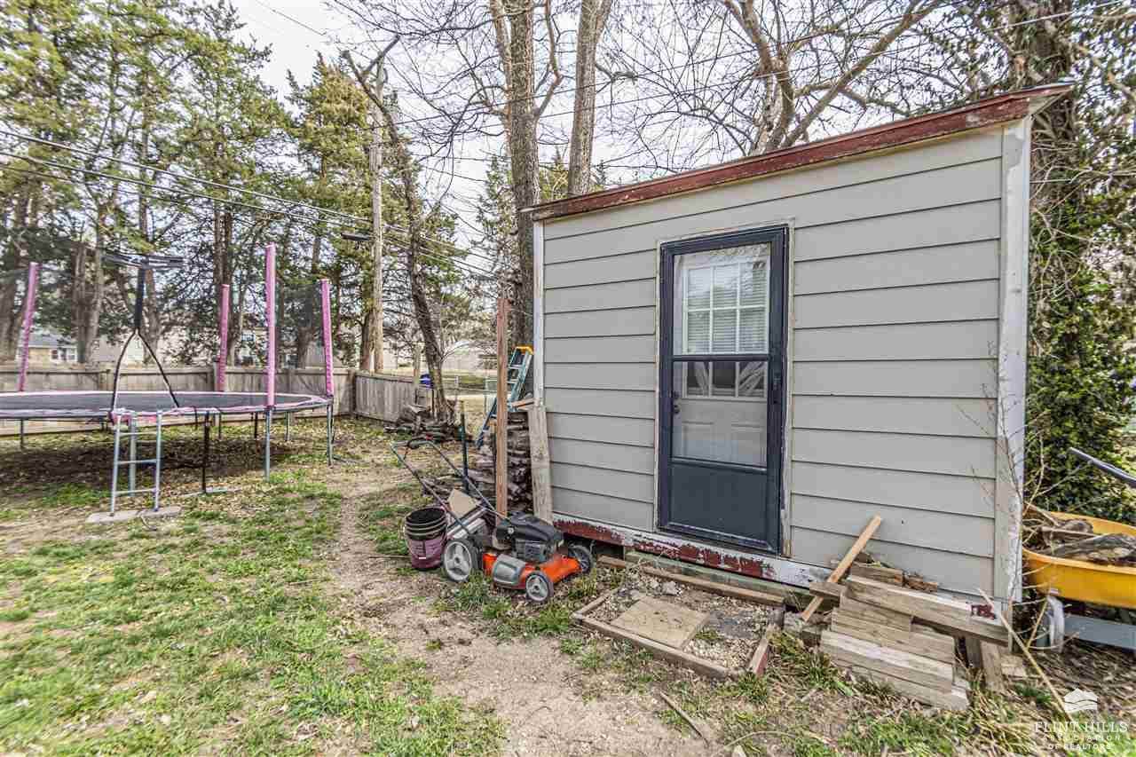 518 West Ash Street, Junction City, KS 66441