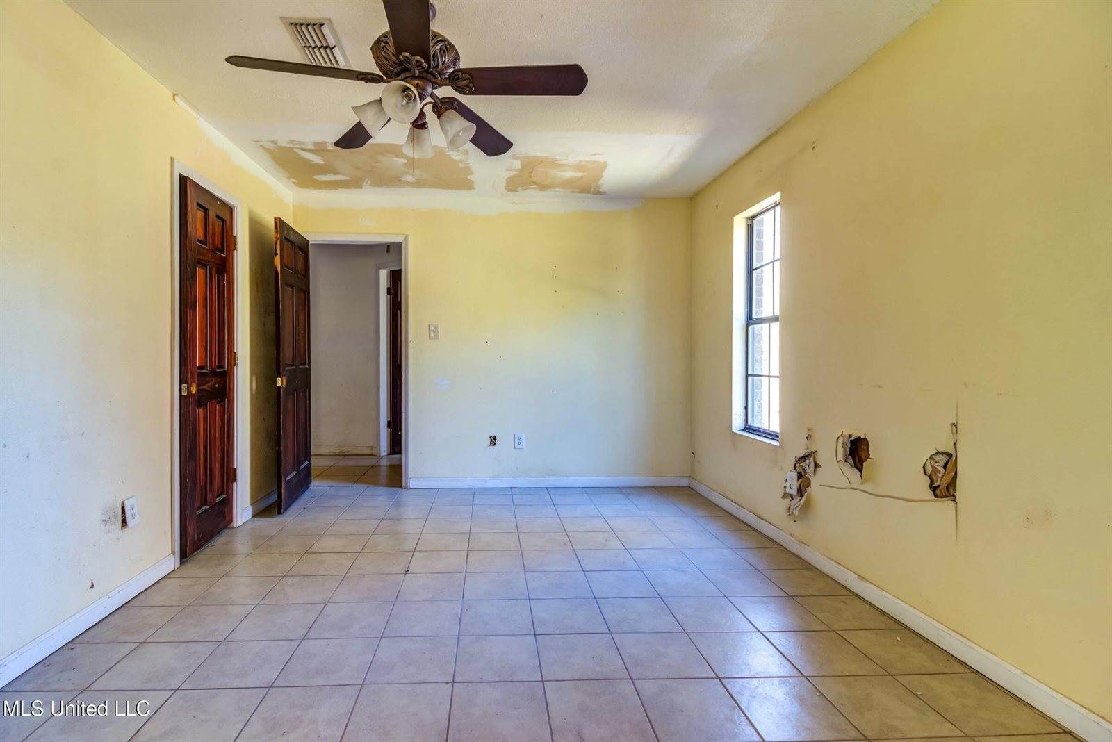 1305 Pine Street, Gulfport, MS 39507