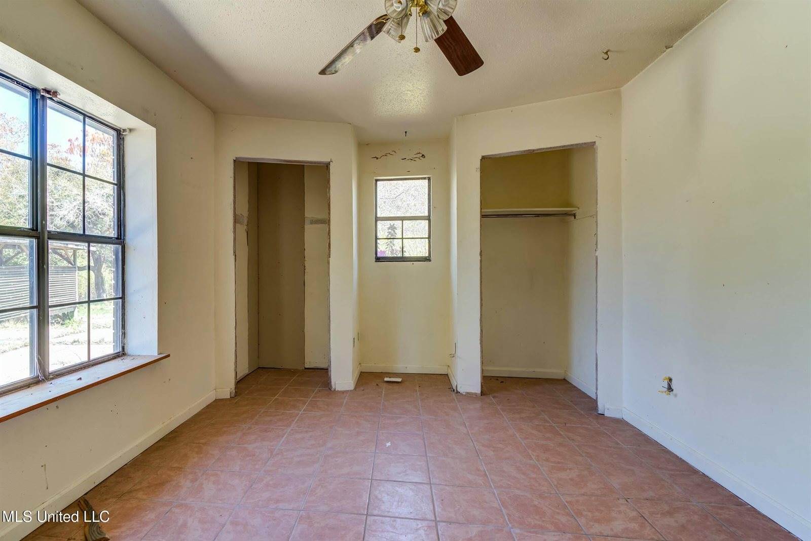 1305 Pine Street, Gulfport, MS 39507