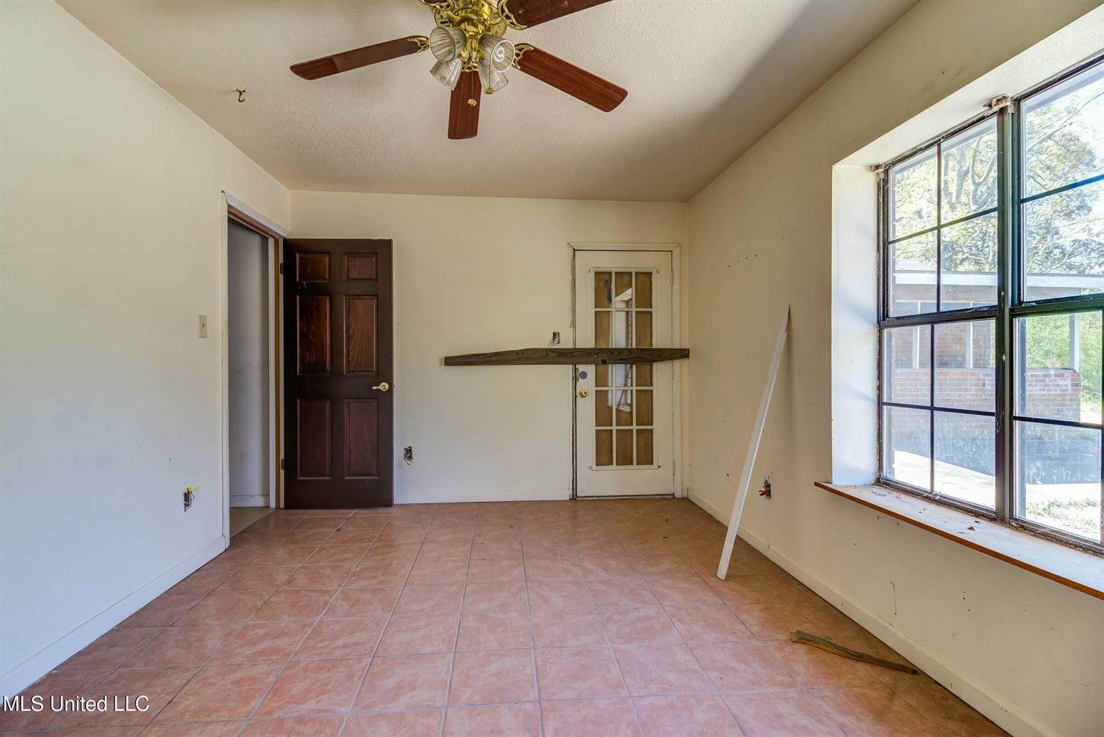 1305 Pine Street, Gulfport, MS 39507