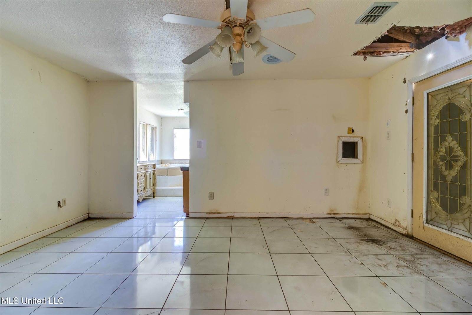 1305 Pine Street, Gulfport, MS 39507