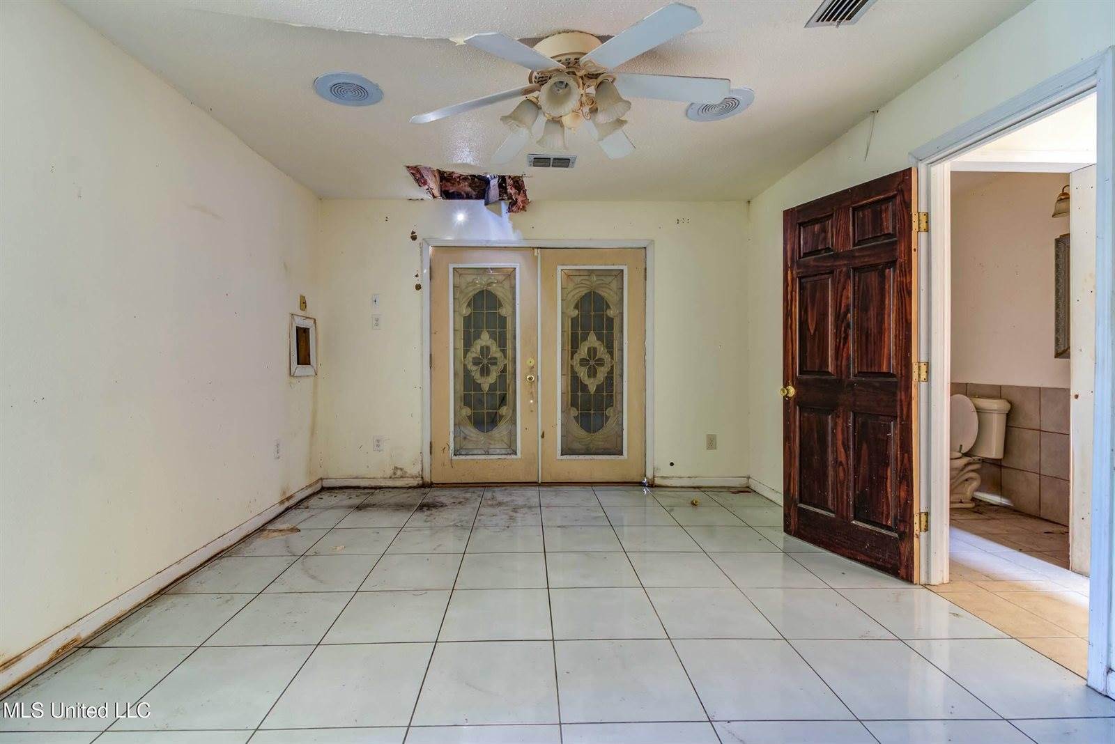 1305 Pine Street, Gulfport, MS 39507