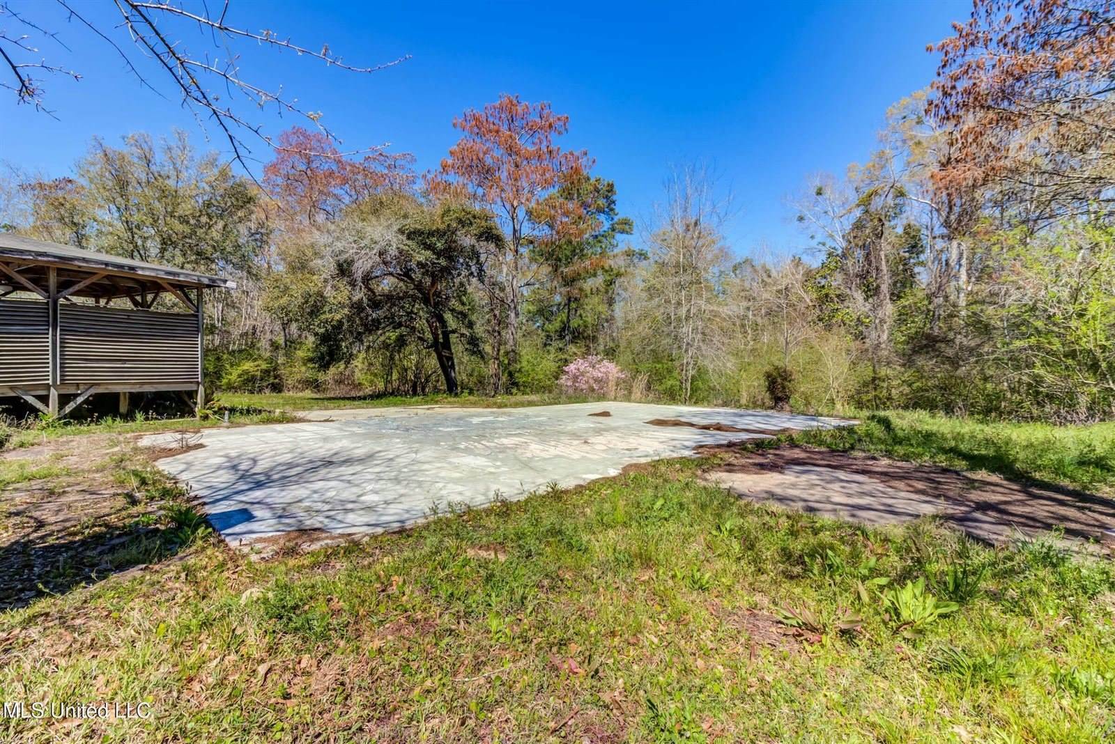 1305 Pine Street, Gulfport, MS 39507