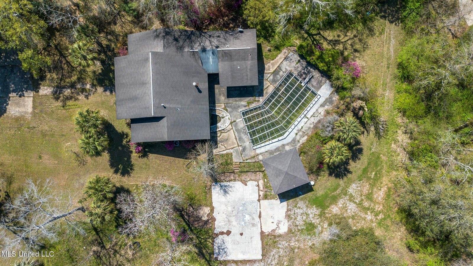 1305 Pine Street, Gulfport, MS 39507