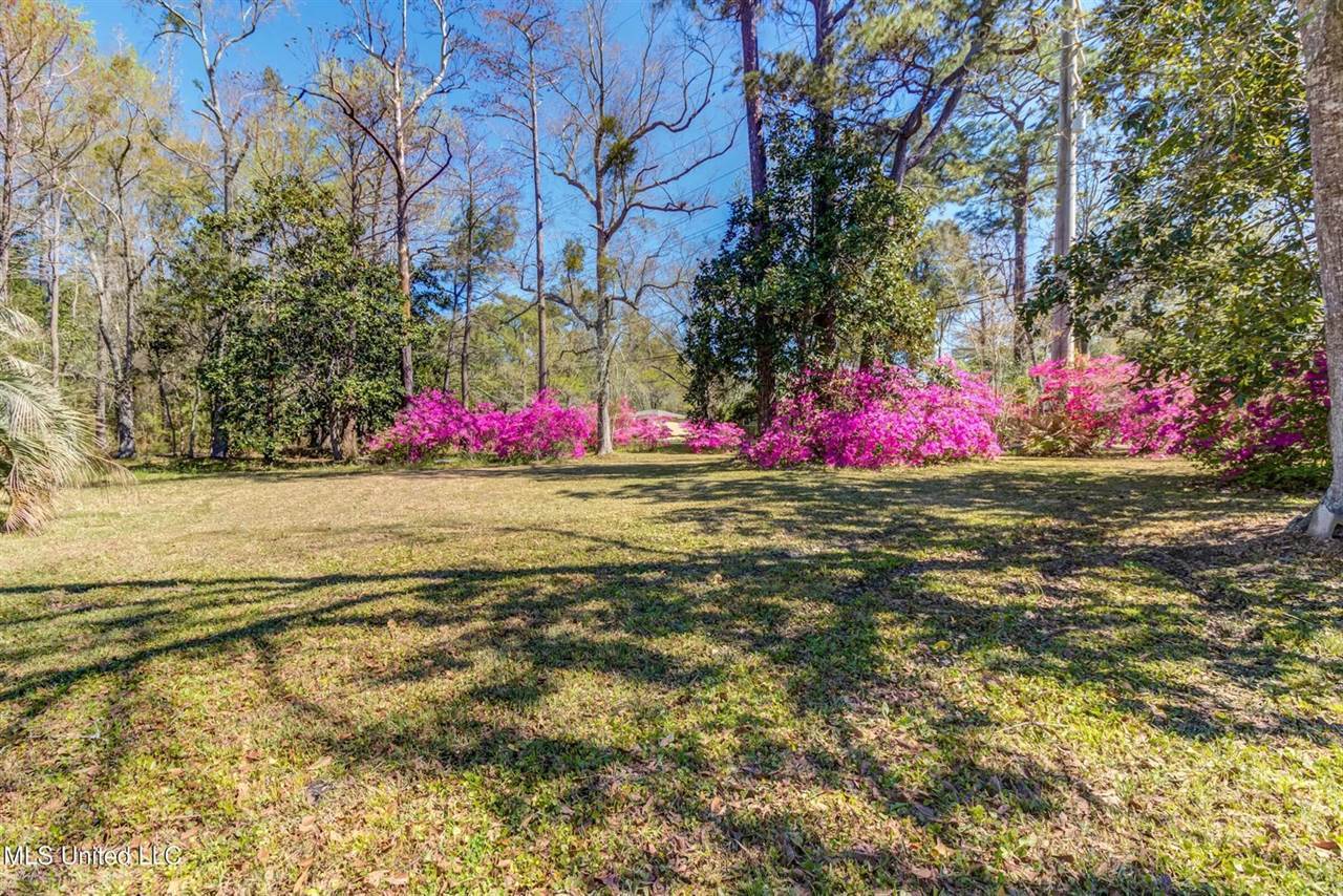 1305 Pine Street, Gulfport, MS 39507