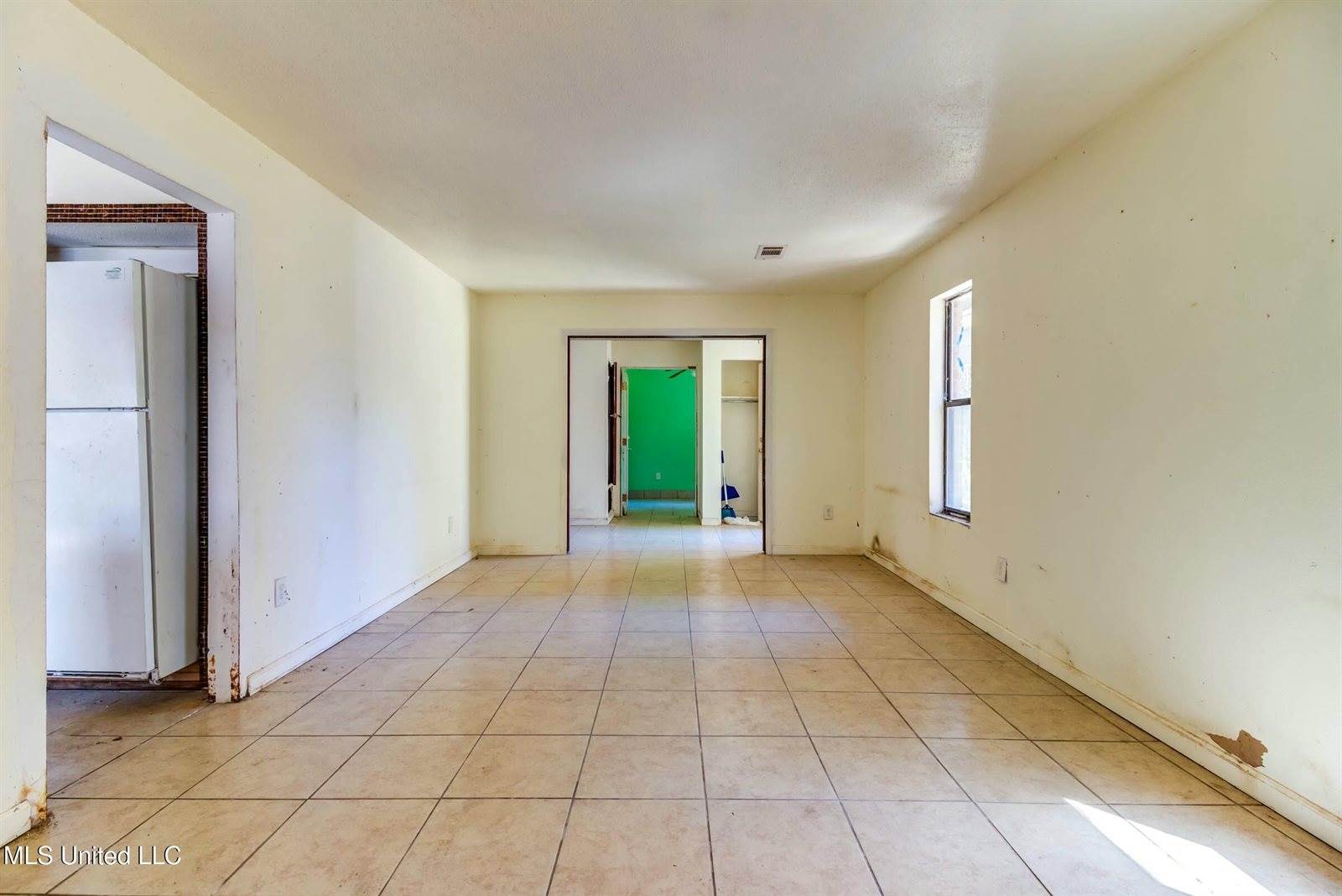 1305 Pine Street, Gulfport, MS 39507