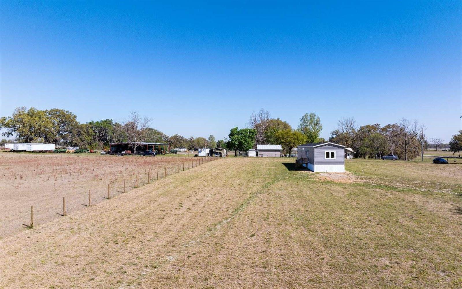 1884 SW Haltiwanger Rd, Lake City, FL 32024