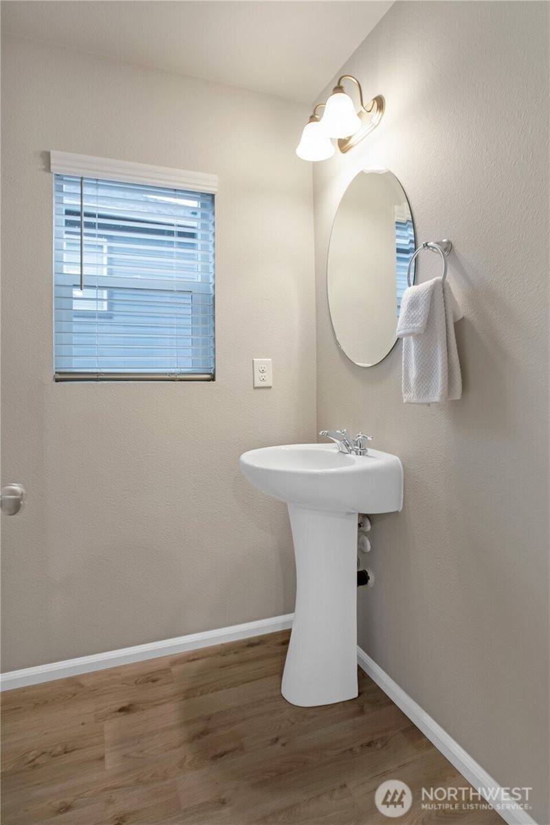 3448 Hoffman Hill Boulevard, Dupont, WA 98327