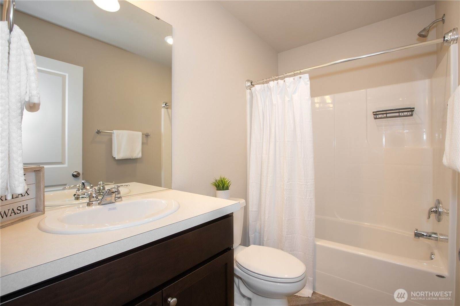 3448 Hoffman Hill Boulevard, Dupont, WA 98327