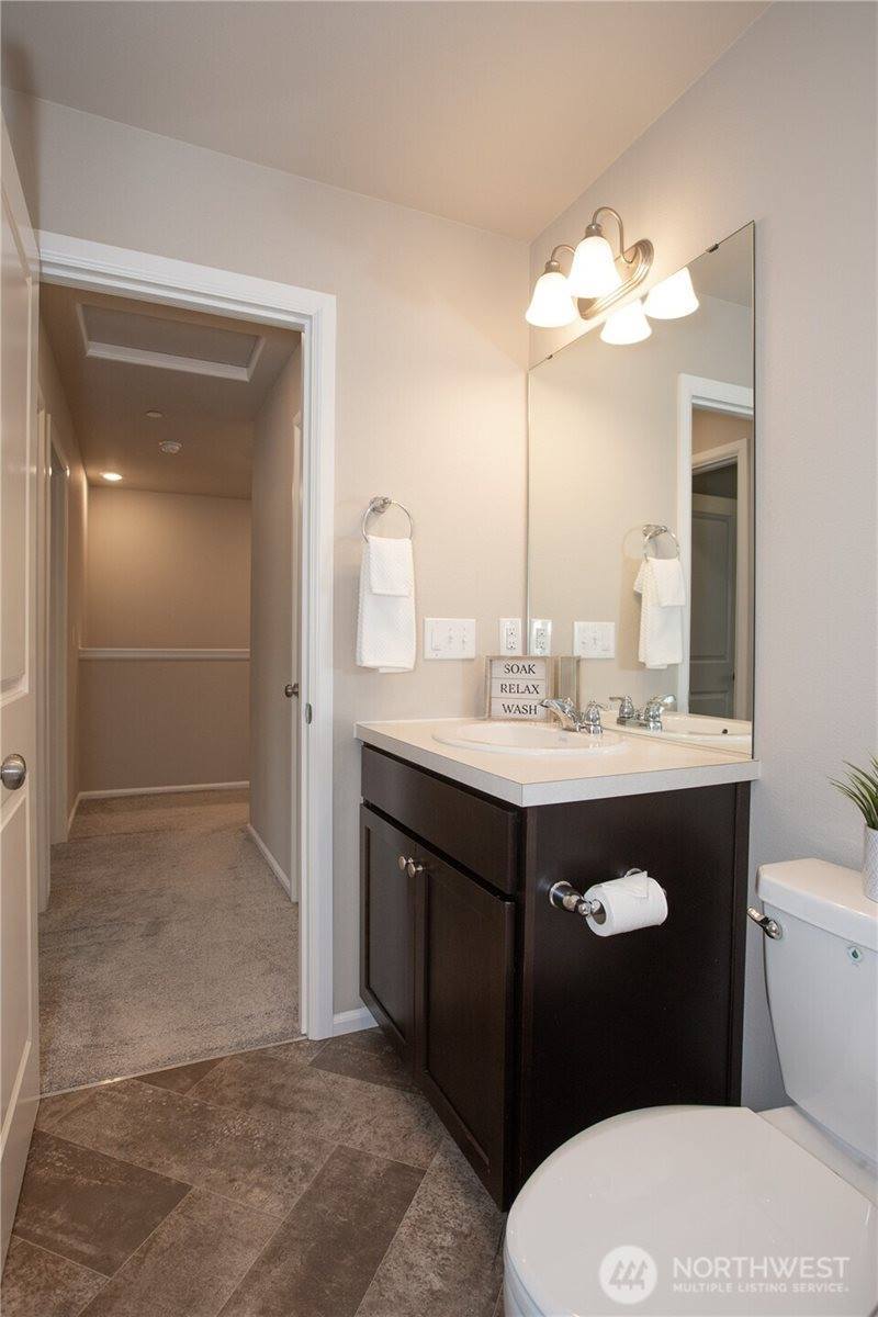 3448 Hoffman Hill Boulevard, Dupont, WA 98327