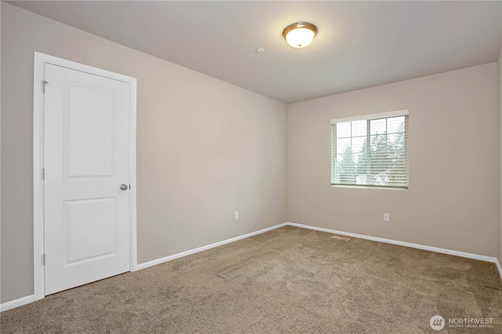 3448 Hoffman Hill Boulevard, Dupont, WA 98327