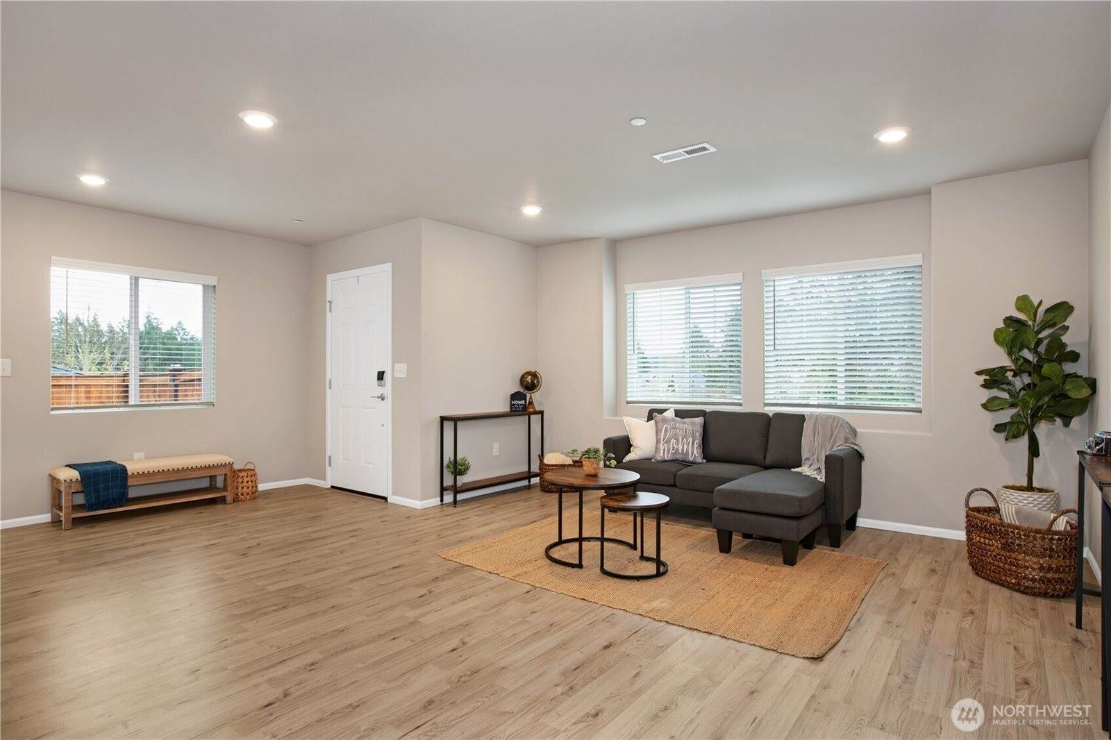 3448 Hoffman Hill Boulevard, Dupont, WA 98327