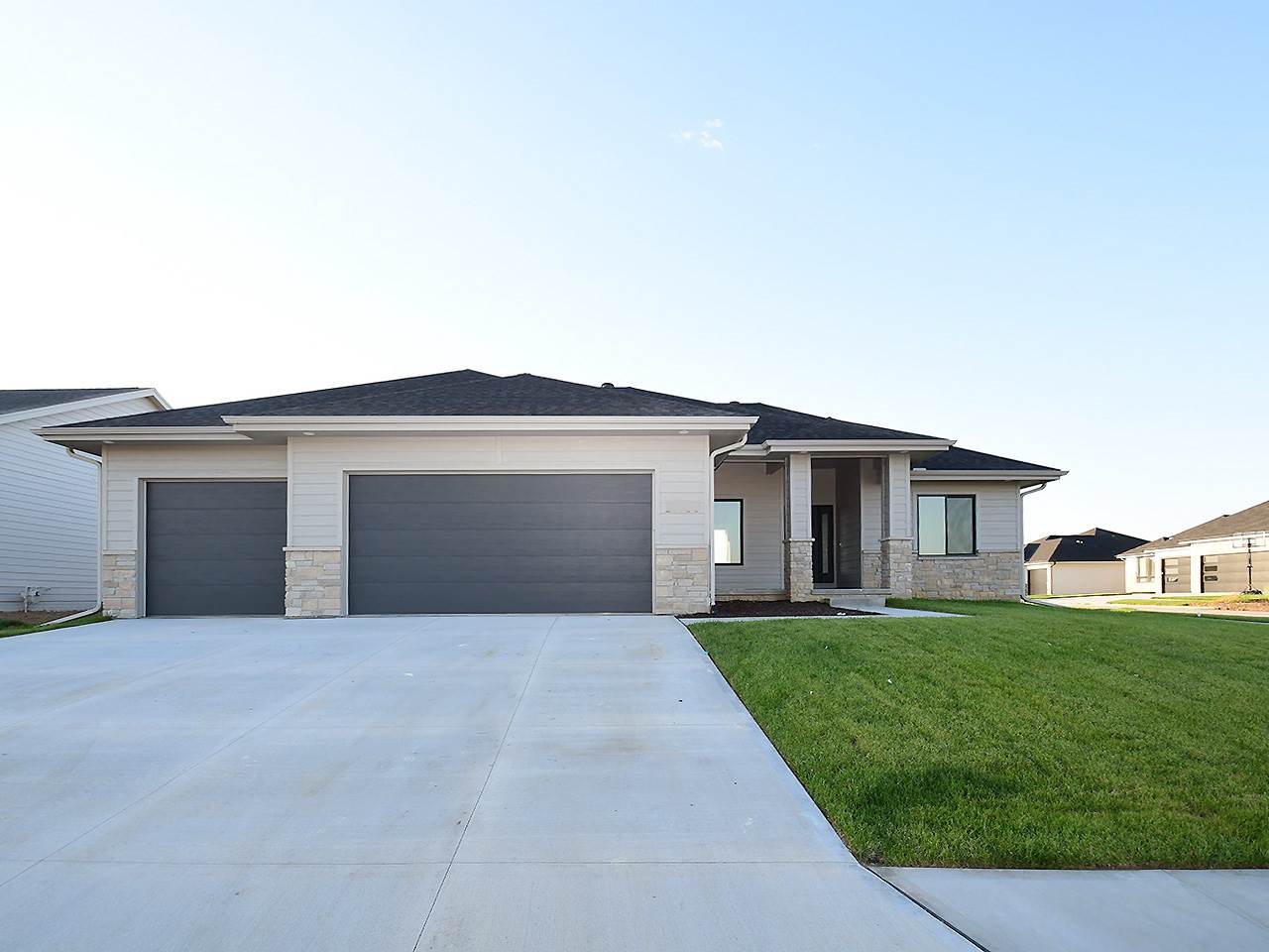 21115 Jessie Avenue, Elkhorn, NE 68022