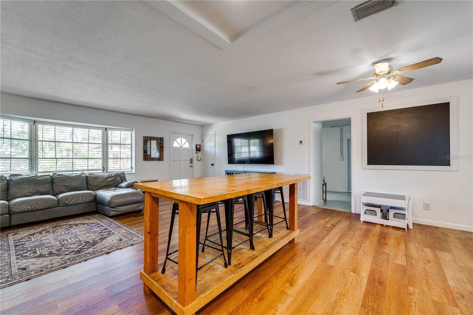 2515 Park Street North, Saint Petersburg, FL 33710