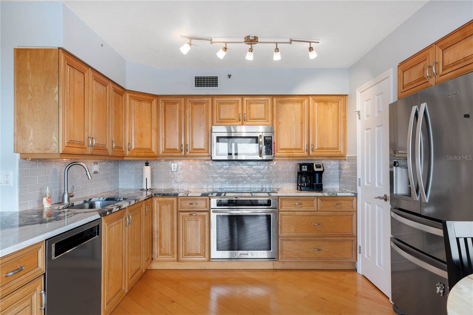 6294 Bahia Del Mar Circle, #904, Saint Petersburg, FL 33715