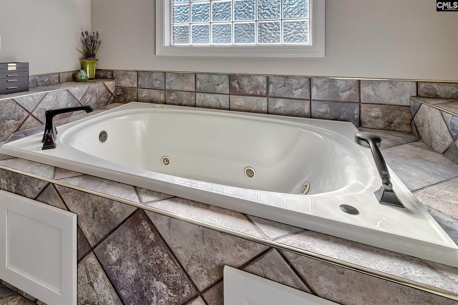 437 Caro, Chapin, SC 29036