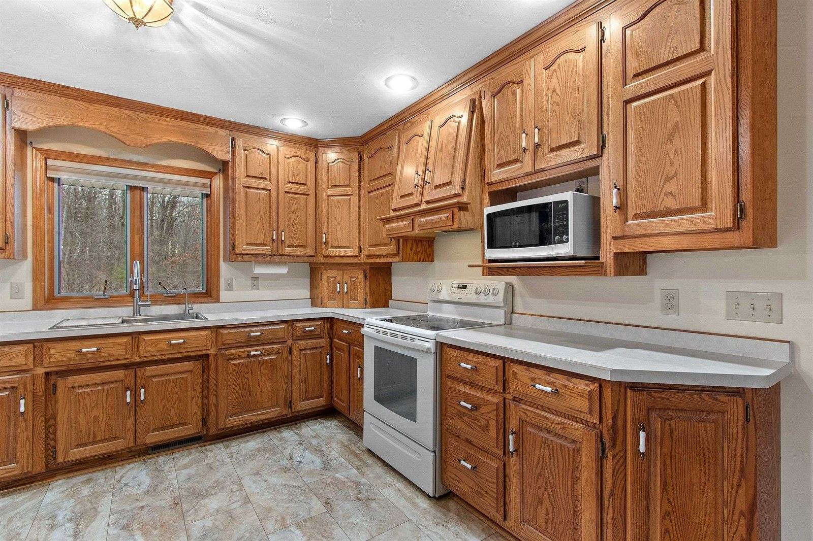 N5140 43RD Road, Pound, WI 54161