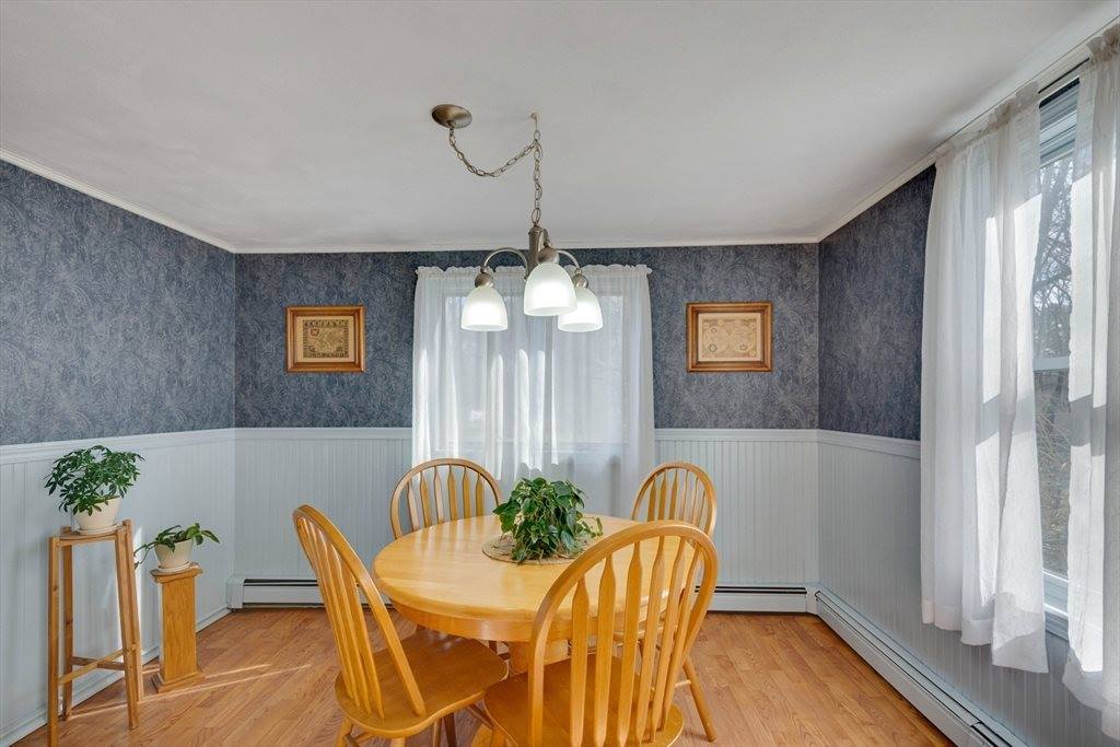 158 W Bacon St, Plainville, MA 02762