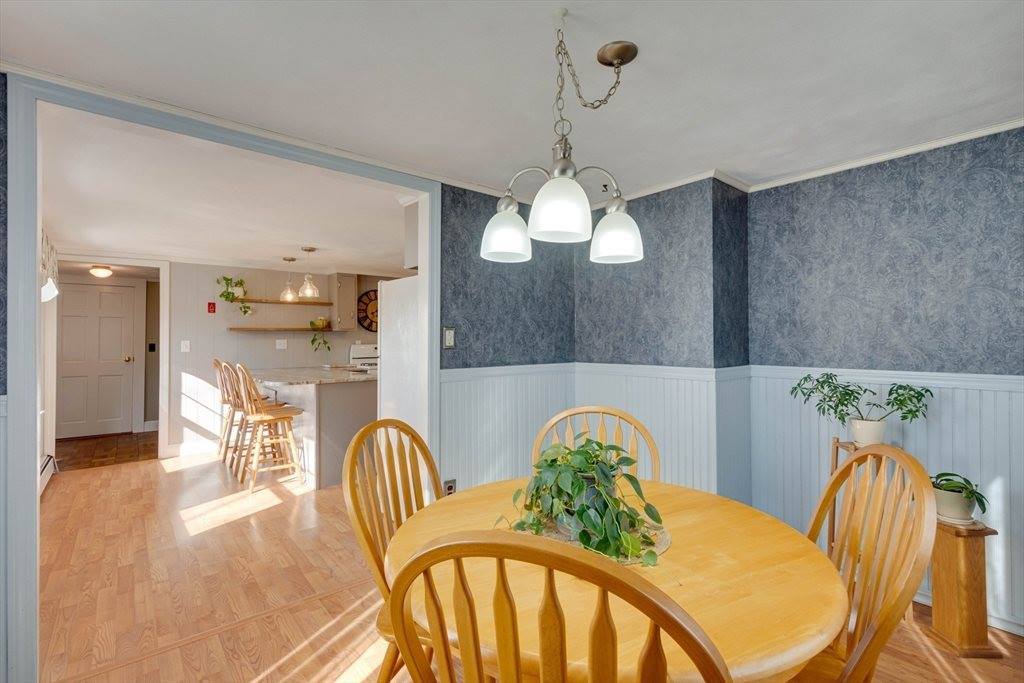 158 W Bacon St, Plainville, MA 02762