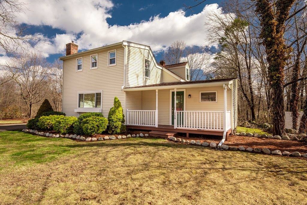 158 W Bacon St, Plainville, MA 02762