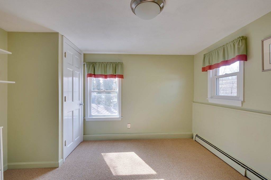 158 W Bacon St, Plainville, MA 02762