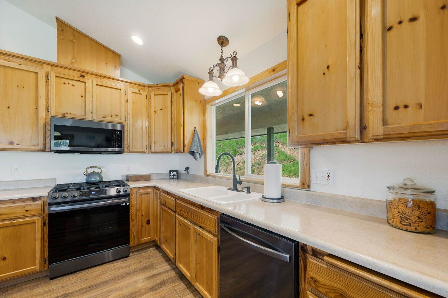 5065 Kellogg Road, Sutter, CA 95982