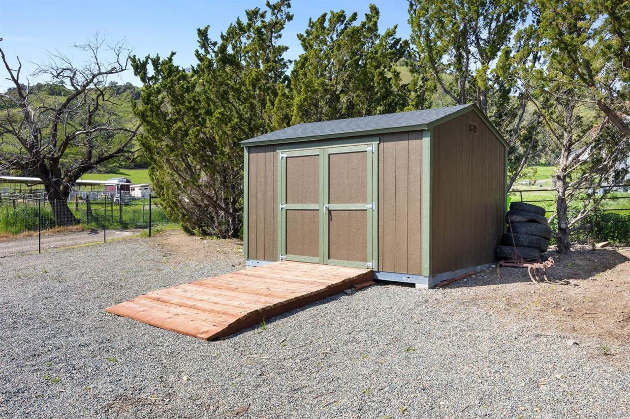 5065 Kellogg Road, Sutter, CA 95982