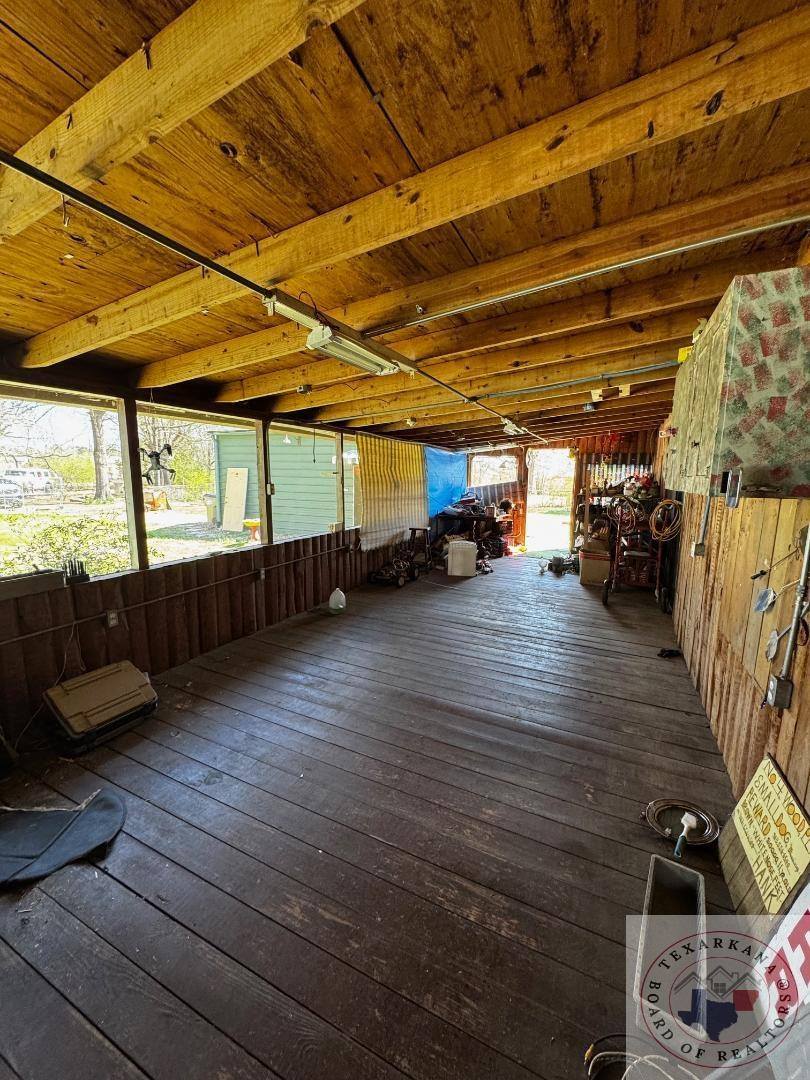 3 & 4 Wood Pl, Hooks, TX 75561