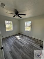 3 & 4 Wood Pl, Hooks, TX 75561