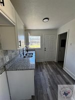 3 & 4 Wood Pl, Hooks, TX 75561