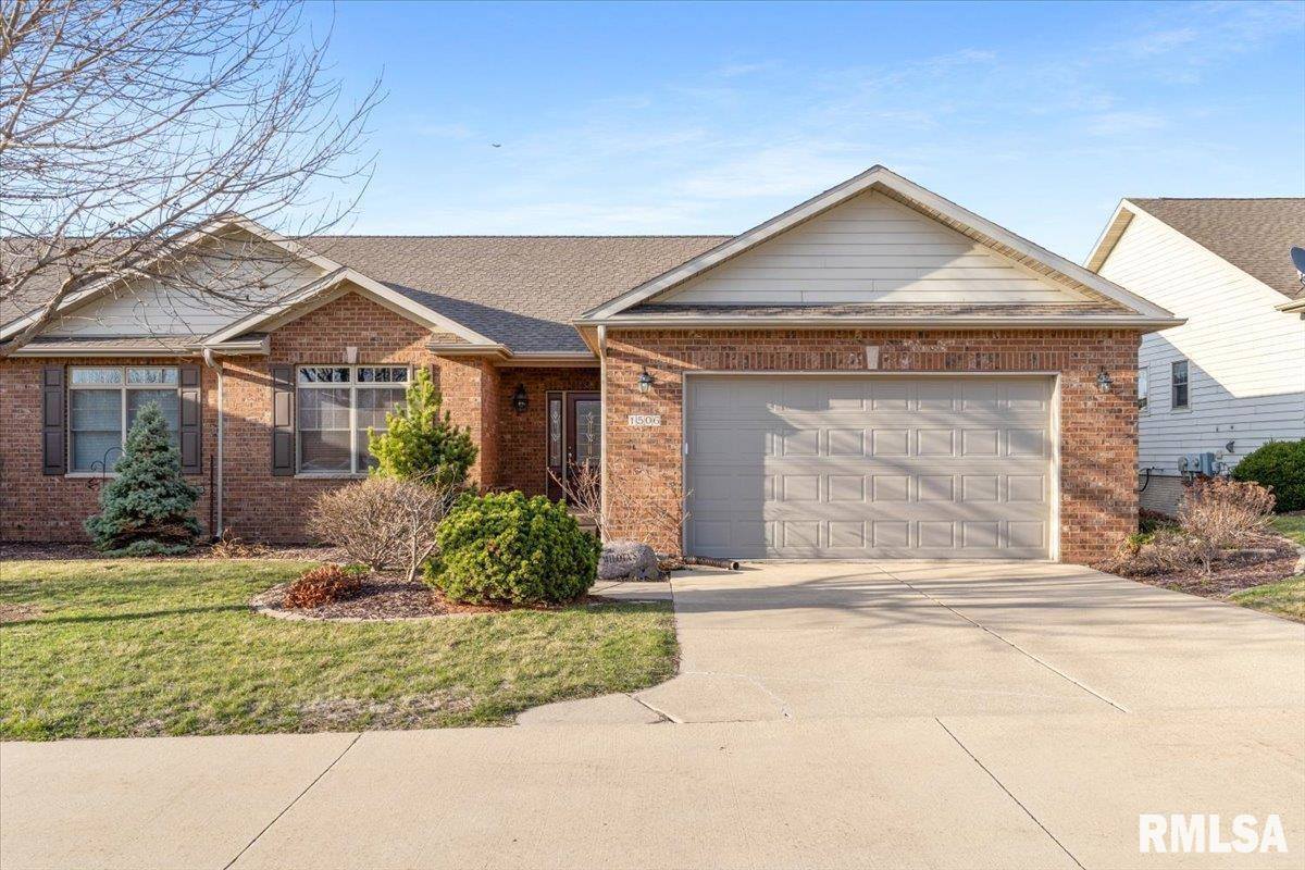 1506 17TH Street, De Witt, IA 52742