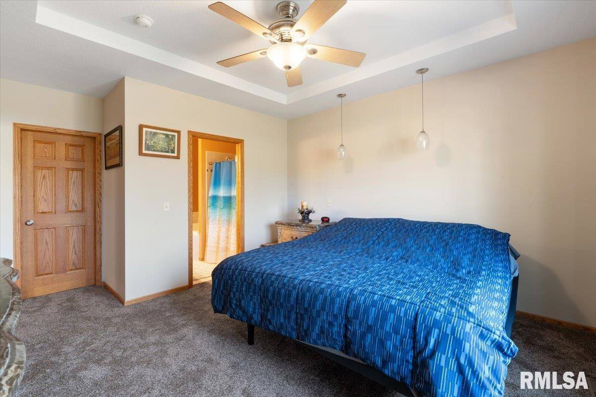 1506 17TH Street, De Witt, IA 52742