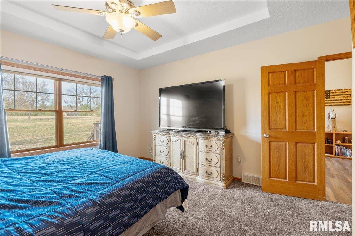 1506 17TH Street, De Witt, IA 52742