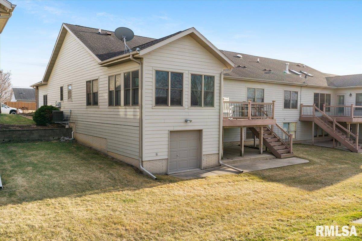 1506 17TH Street, De Witt, IA 52742
