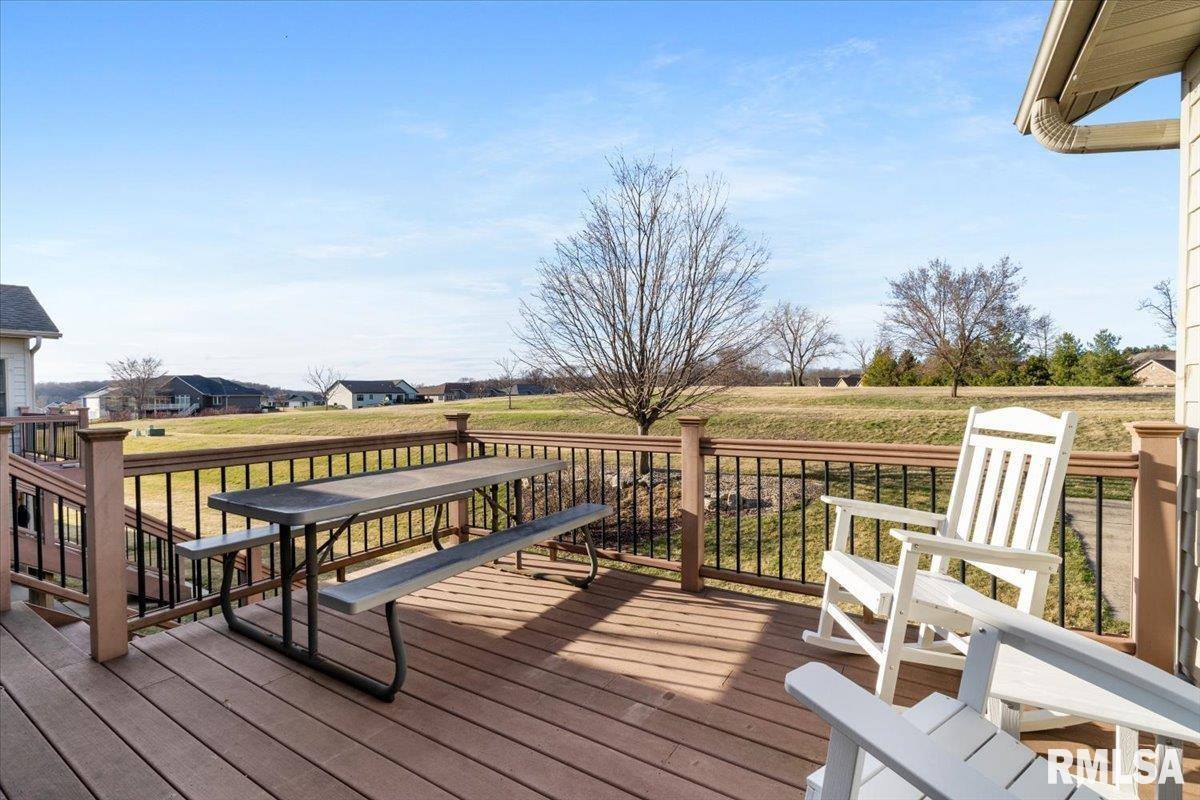 1506 17TH Street, De Witt, IA 52742