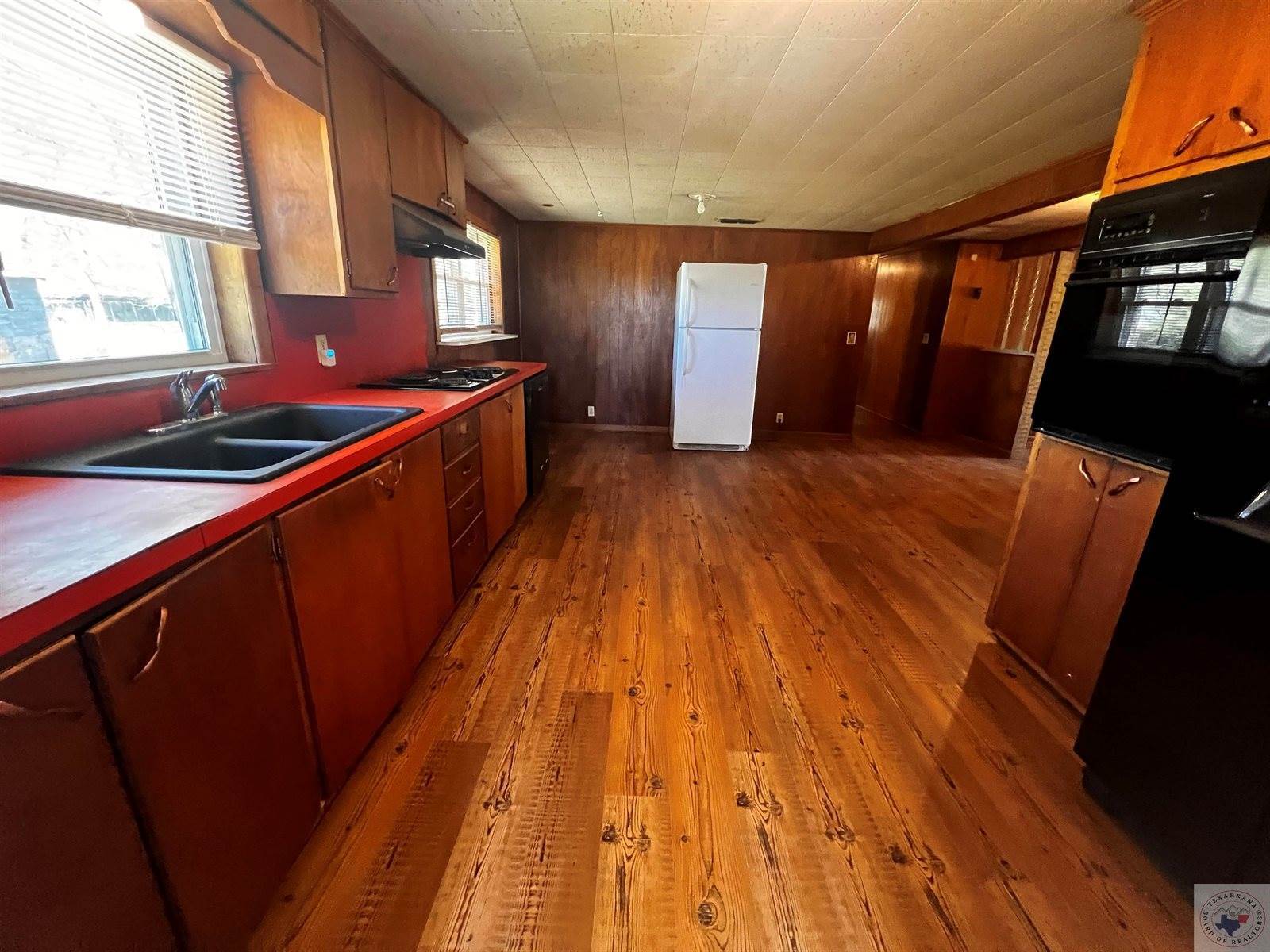 1476 Hwy 98, New Boston, TX 75570