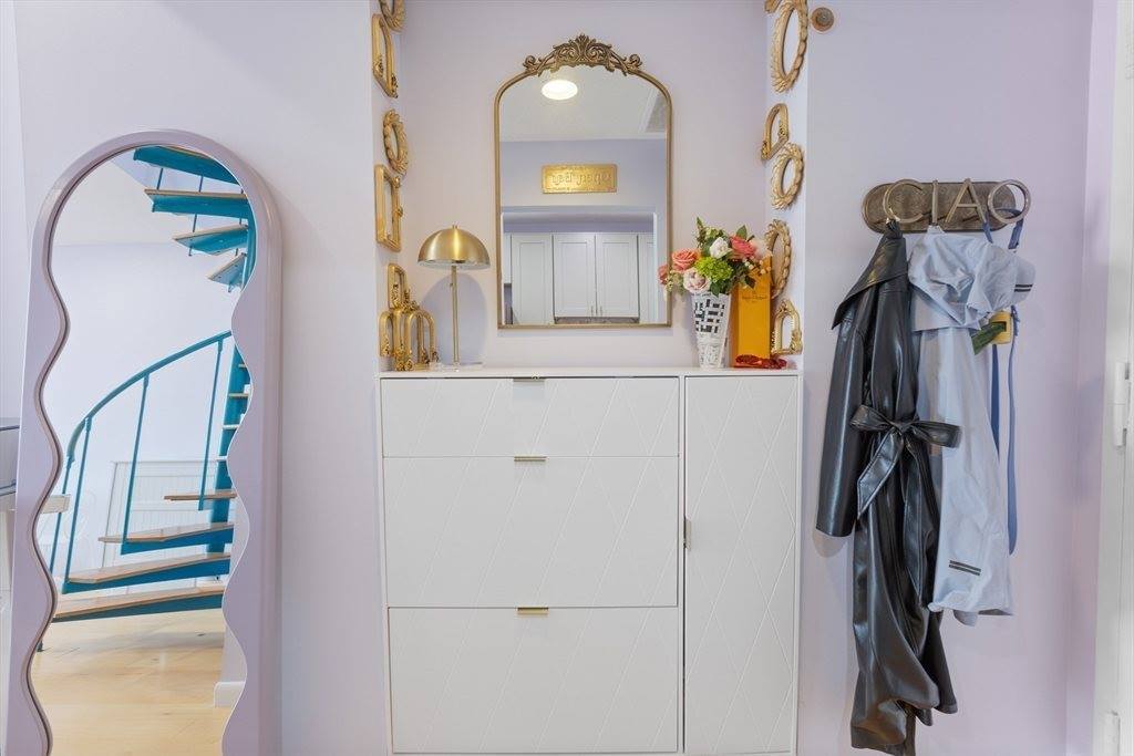 160 Commonwealth Ave, #520, Boston, MA 02116