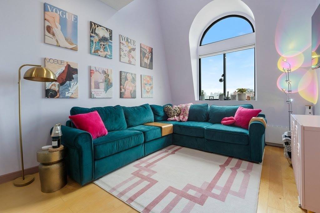 160 Commonwealth Ave, #520, Boston, MA 02116