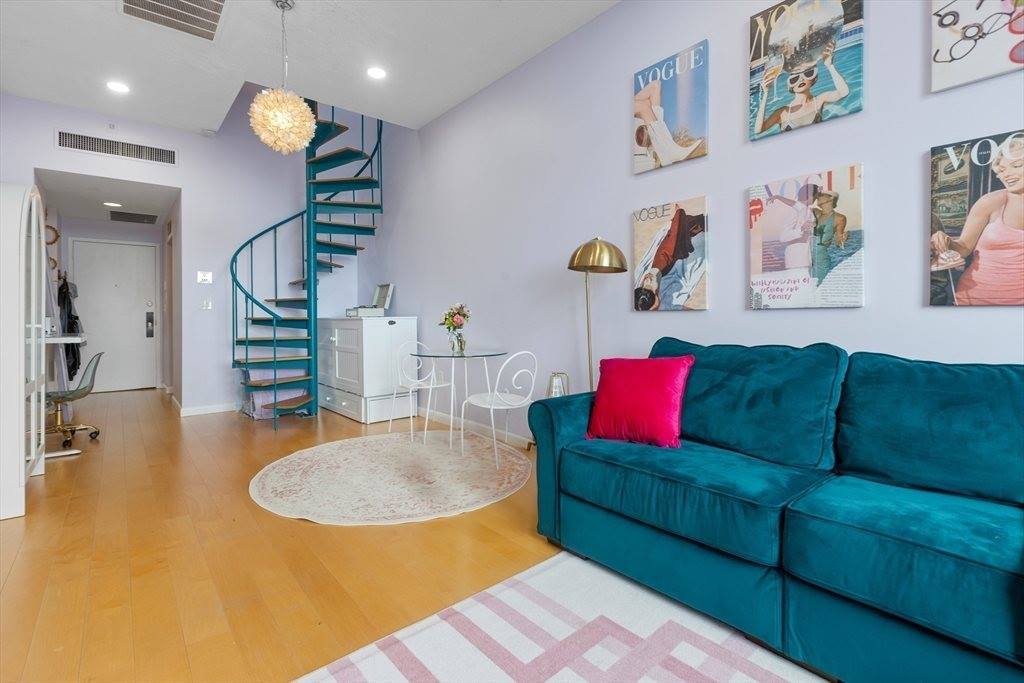 160 Commonwealth Ave, #520, Boston, MA 02116