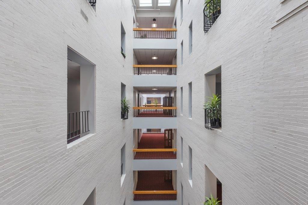 160 Commonwealth Ave, #520, Boston, MA 02116