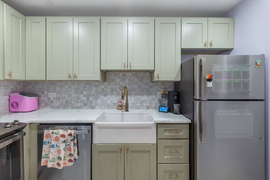 160 Commonwealth Ave, #520, Boston, MA 02116