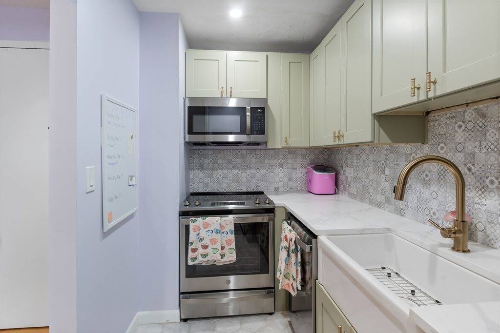 160 Commonwealth Ave, #520, Boston, MA 02116
