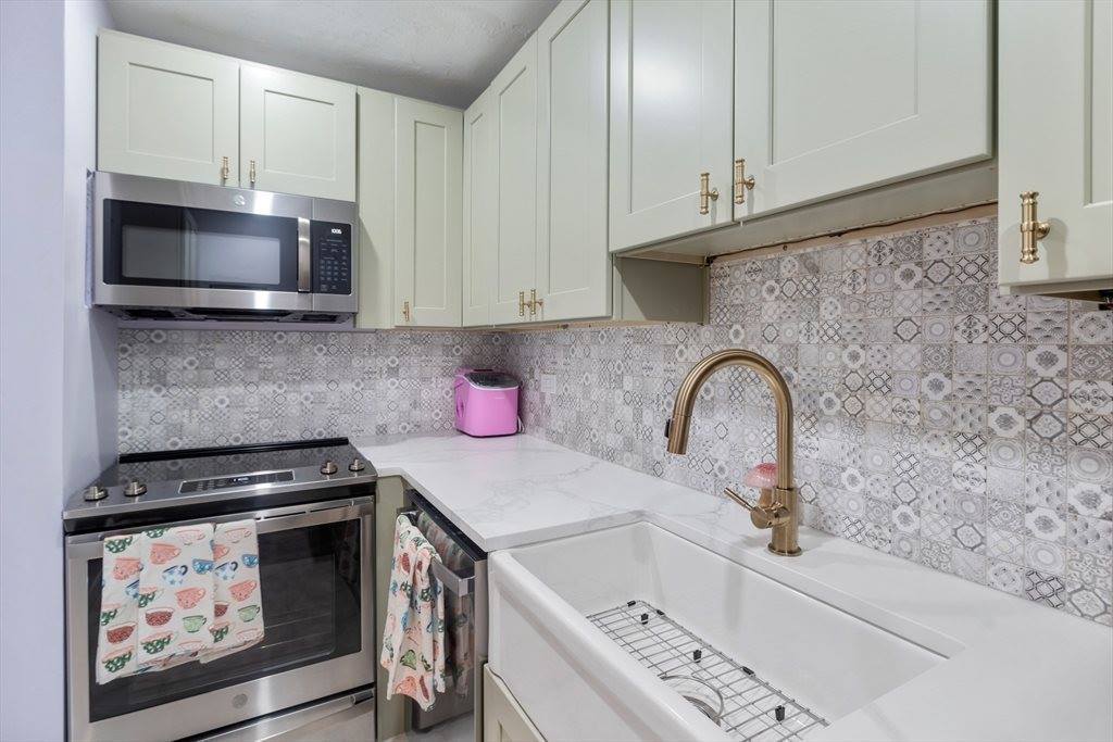 160 Commonwealth Ave, #520, Boston, MA 02116