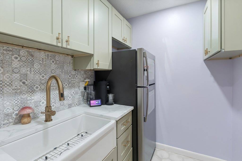 160 Commonwealth Ave, #520, Boston, MA 02116